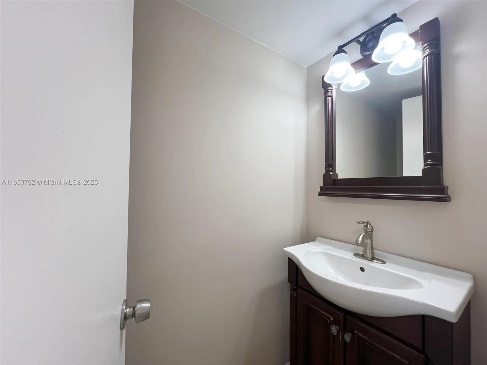 7401 NW 16th St, #408
