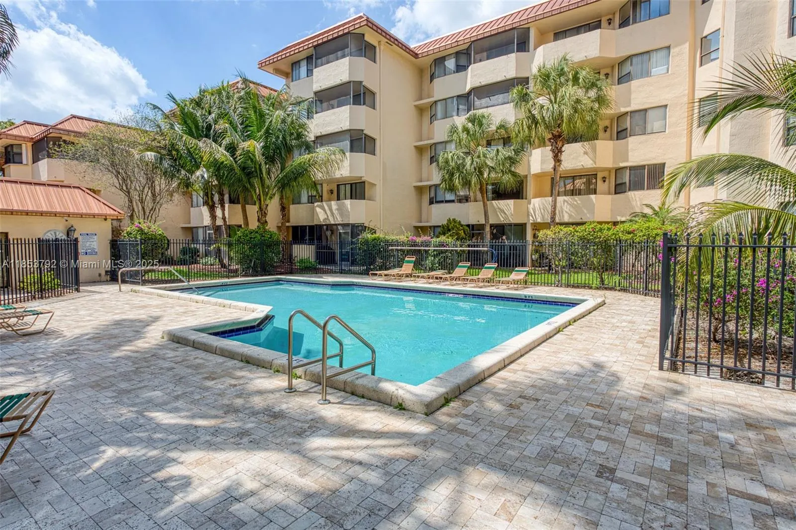 7401 NW 16th St, #408