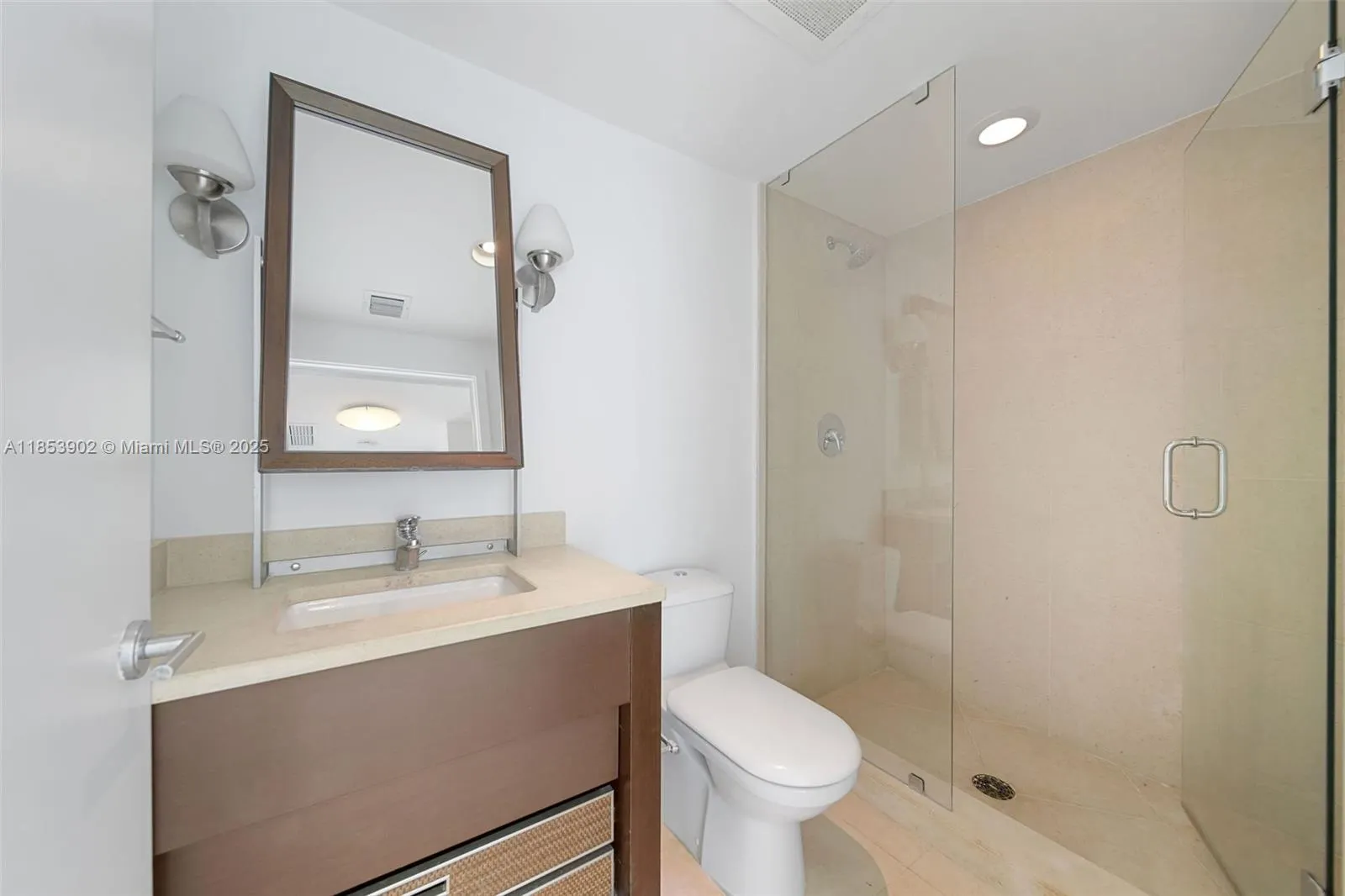 6899 Collins Ave, #2108