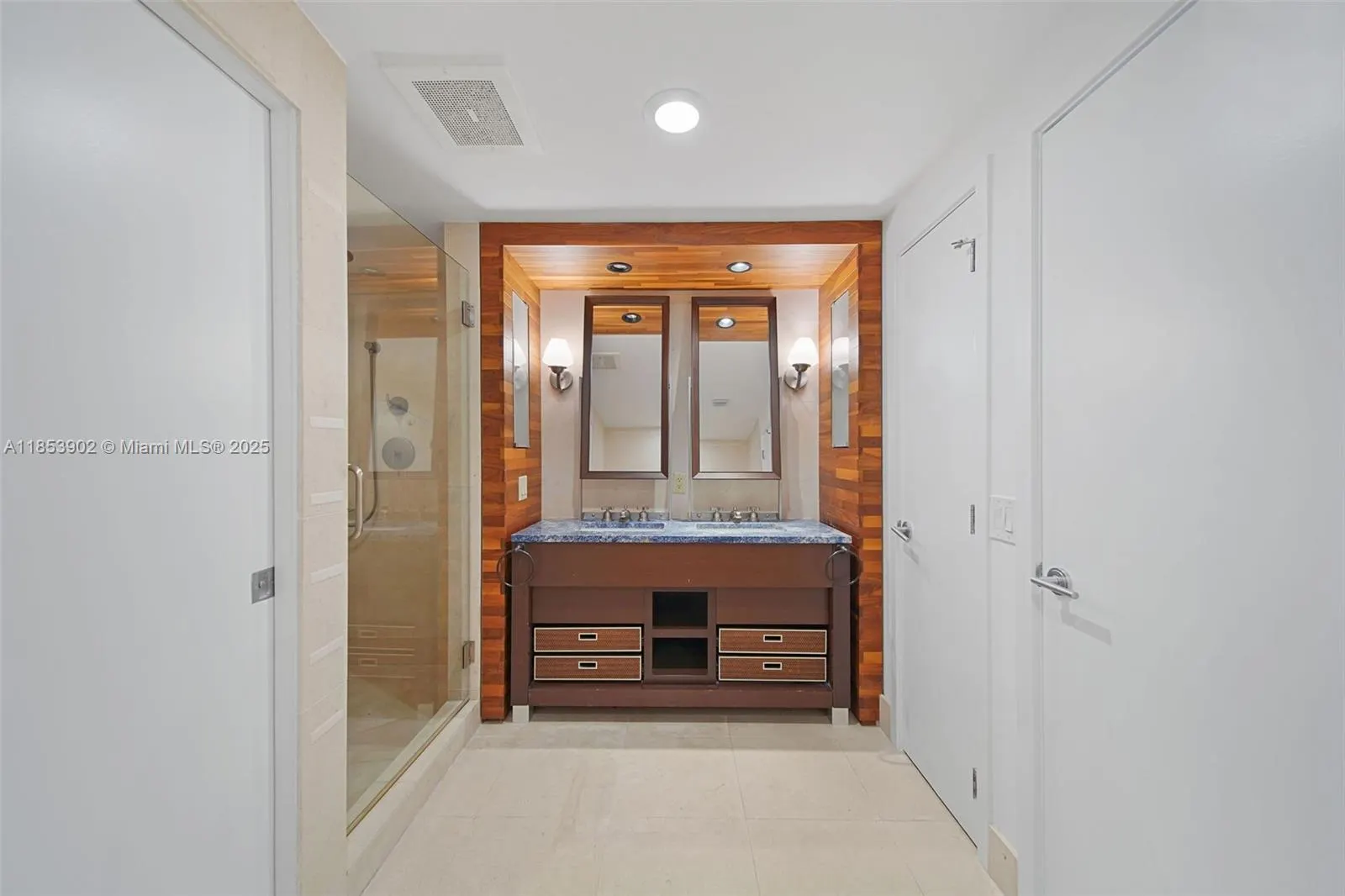 6899 Collins Ave, #2108