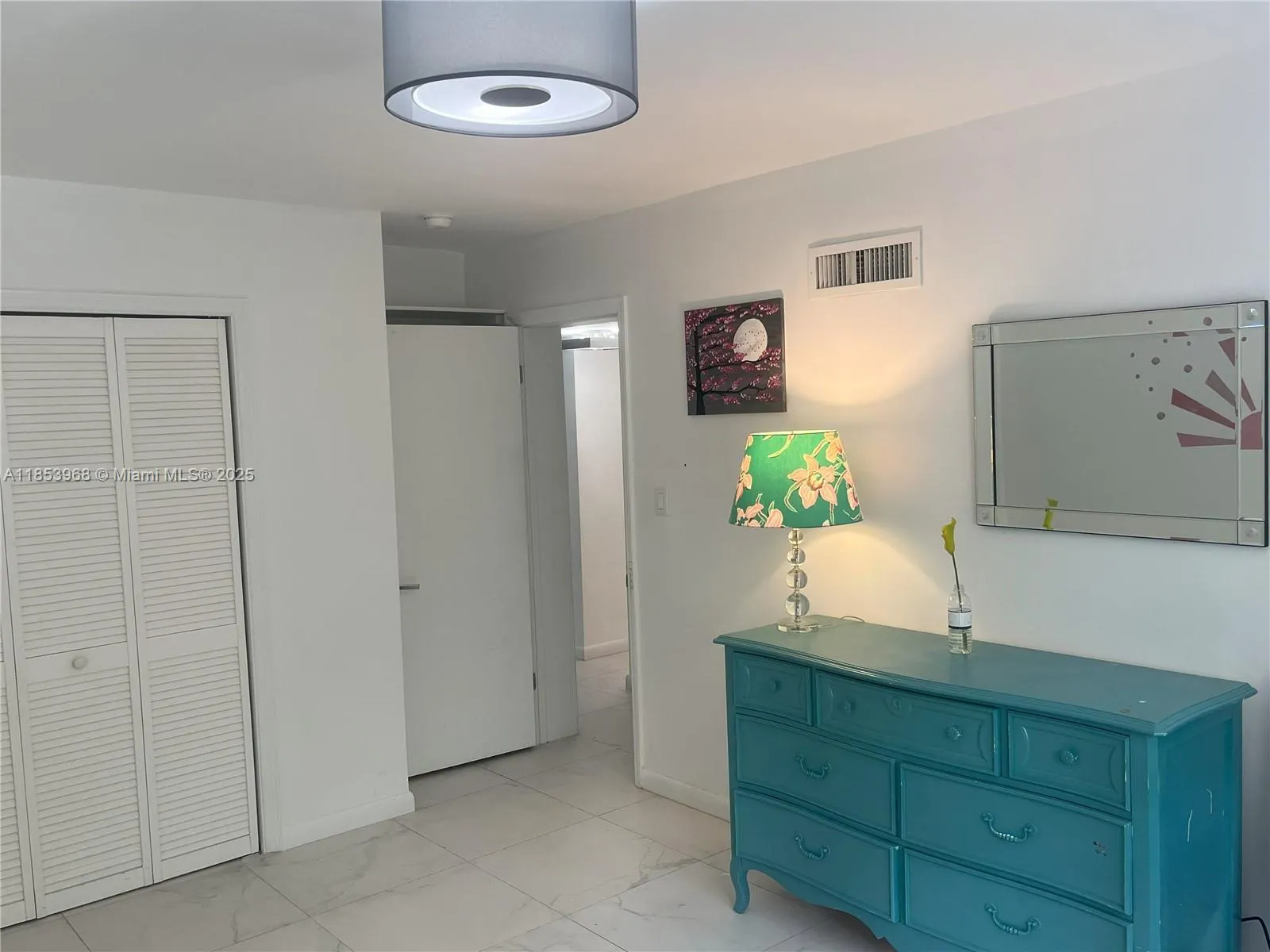 1239 Mariposa Ave, #2
