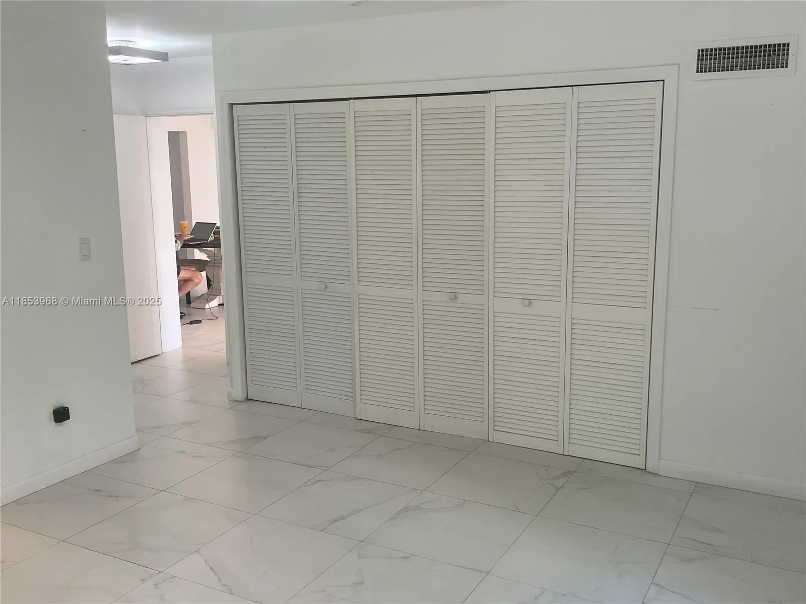 1239 Mariposa Ave, #2