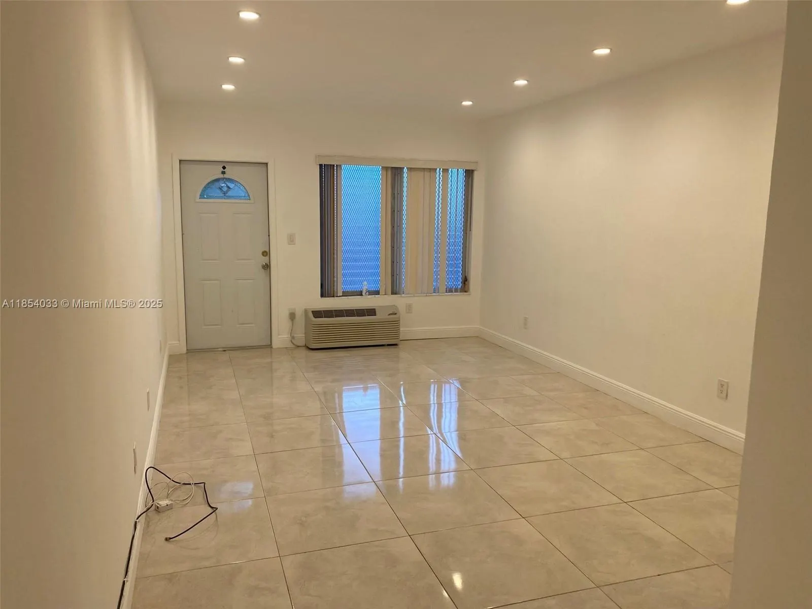 7725 Carlyle Ave, #4