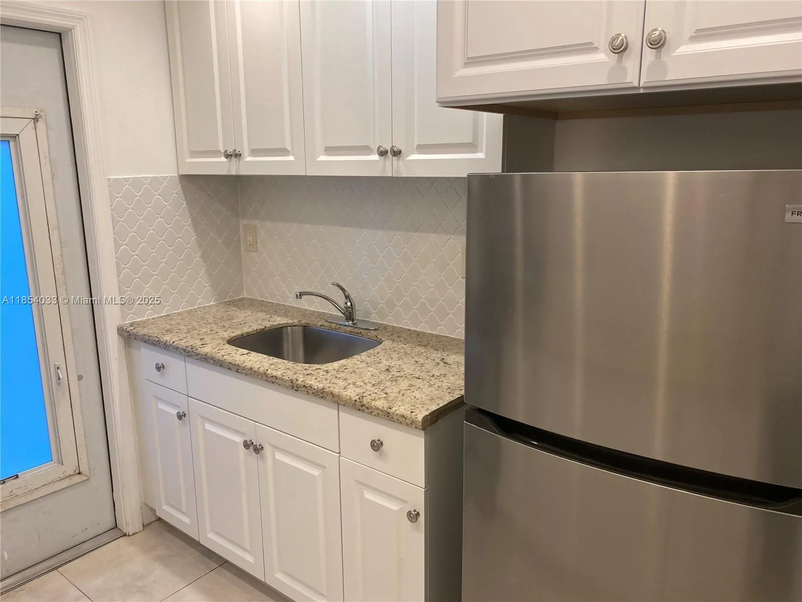7725 Carlyle Ave, #4