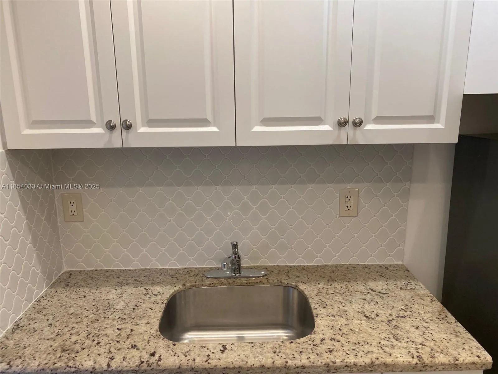 7725 Carlyle Ave, #4