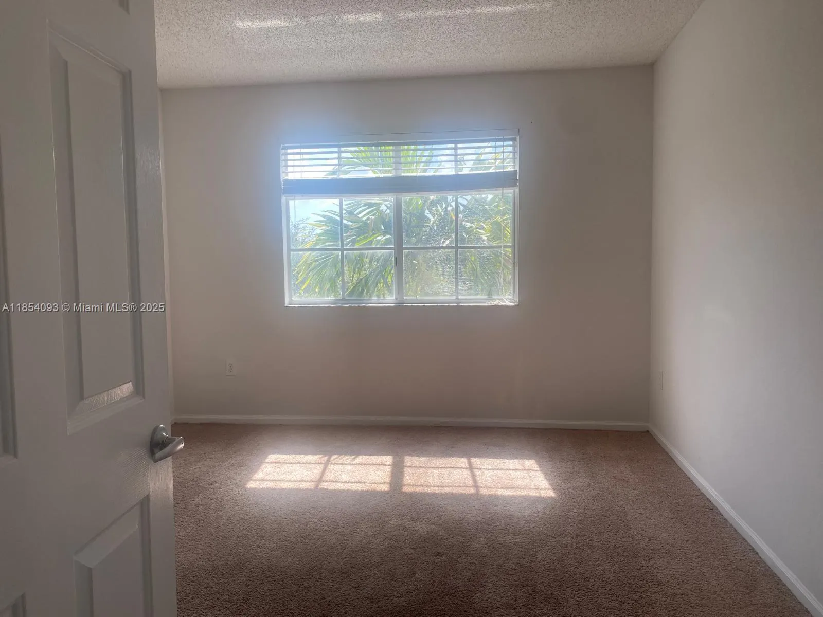 8070 N Nob Hill Rd, #305
