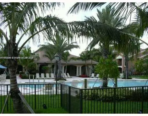 8070 N Nob Hill Rd, #305