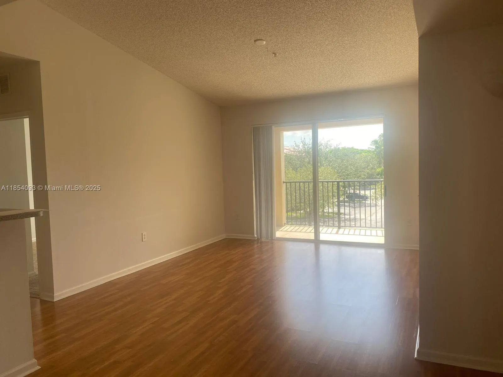 8070 N Nob Hill Rd, #305