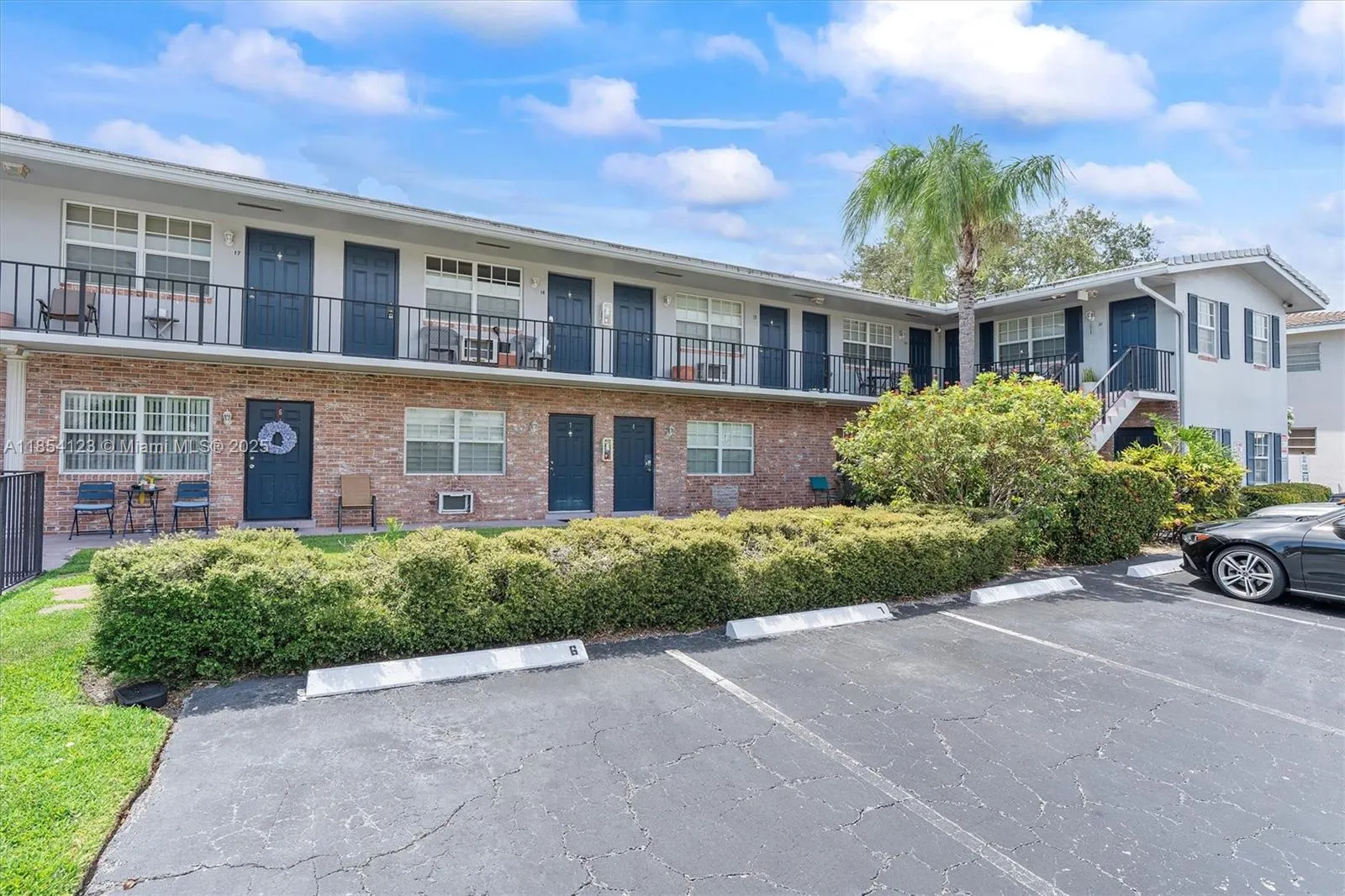 2701 Middle River Dr, #10
