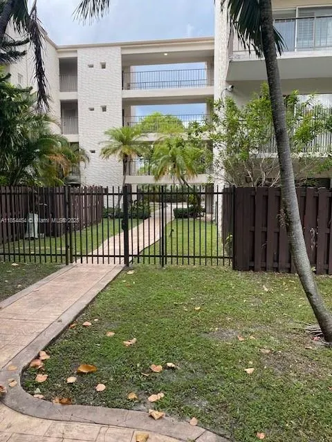 6900 N Kendall Dr, #A309