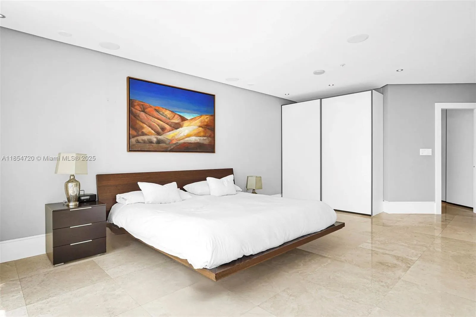 16699 E Collins Ave, #1103