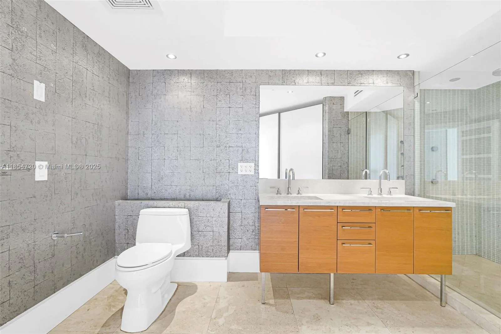 16699 E Collins Ave, #1103