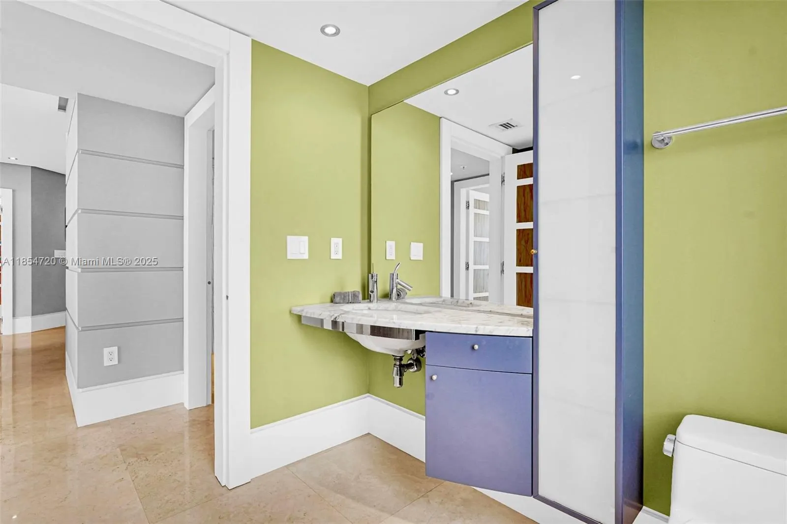 16699 E Collins Ave, #1103