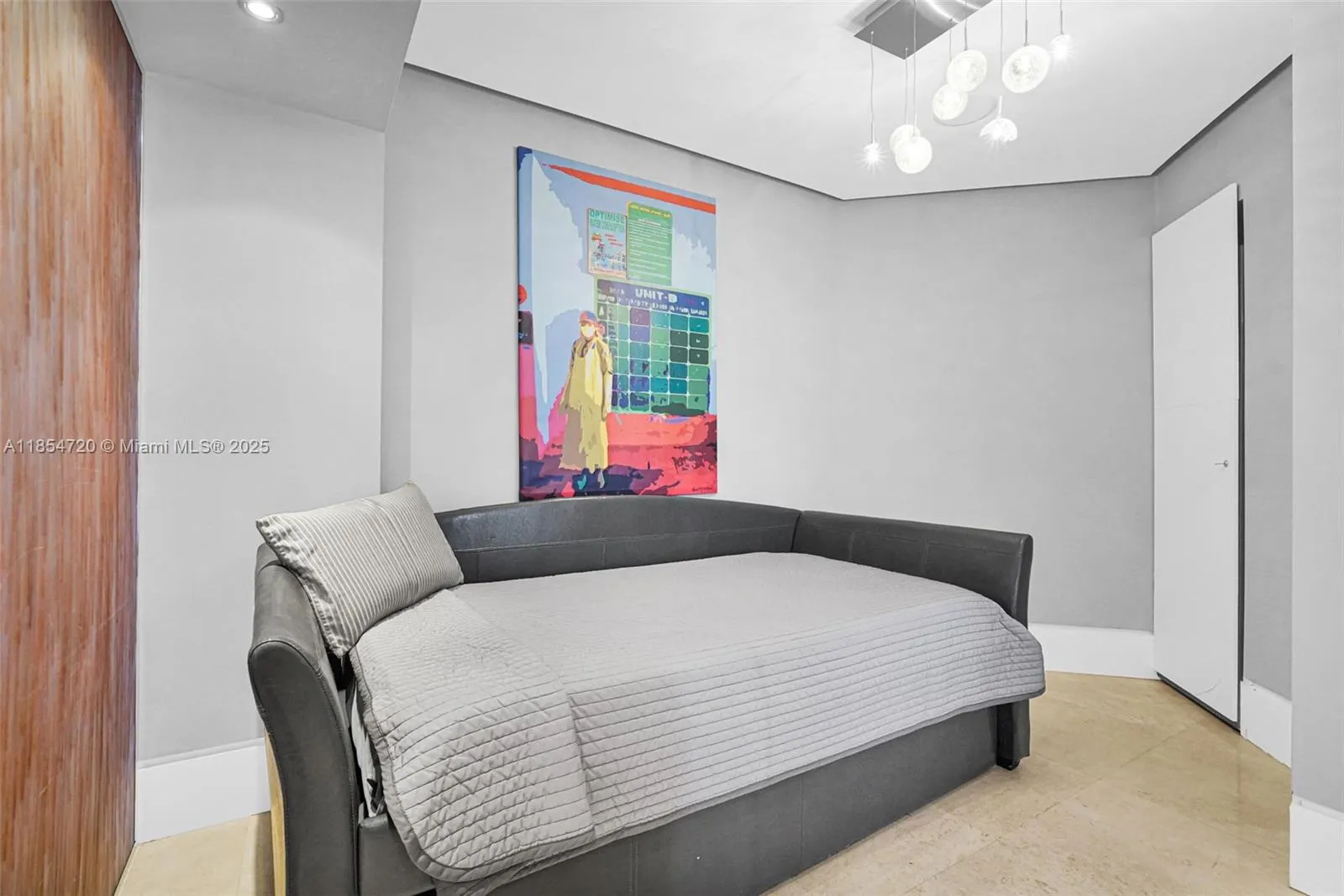 16699 E Collins Ave, #1103