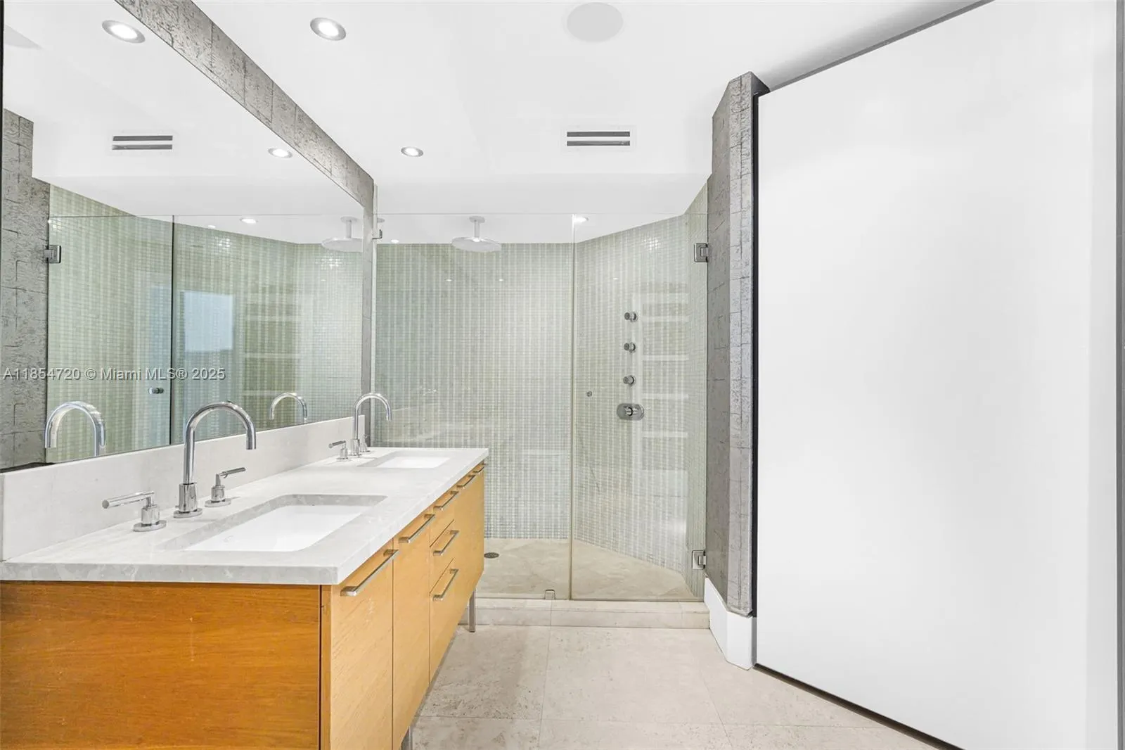 16699 E Collins Ave, #1103