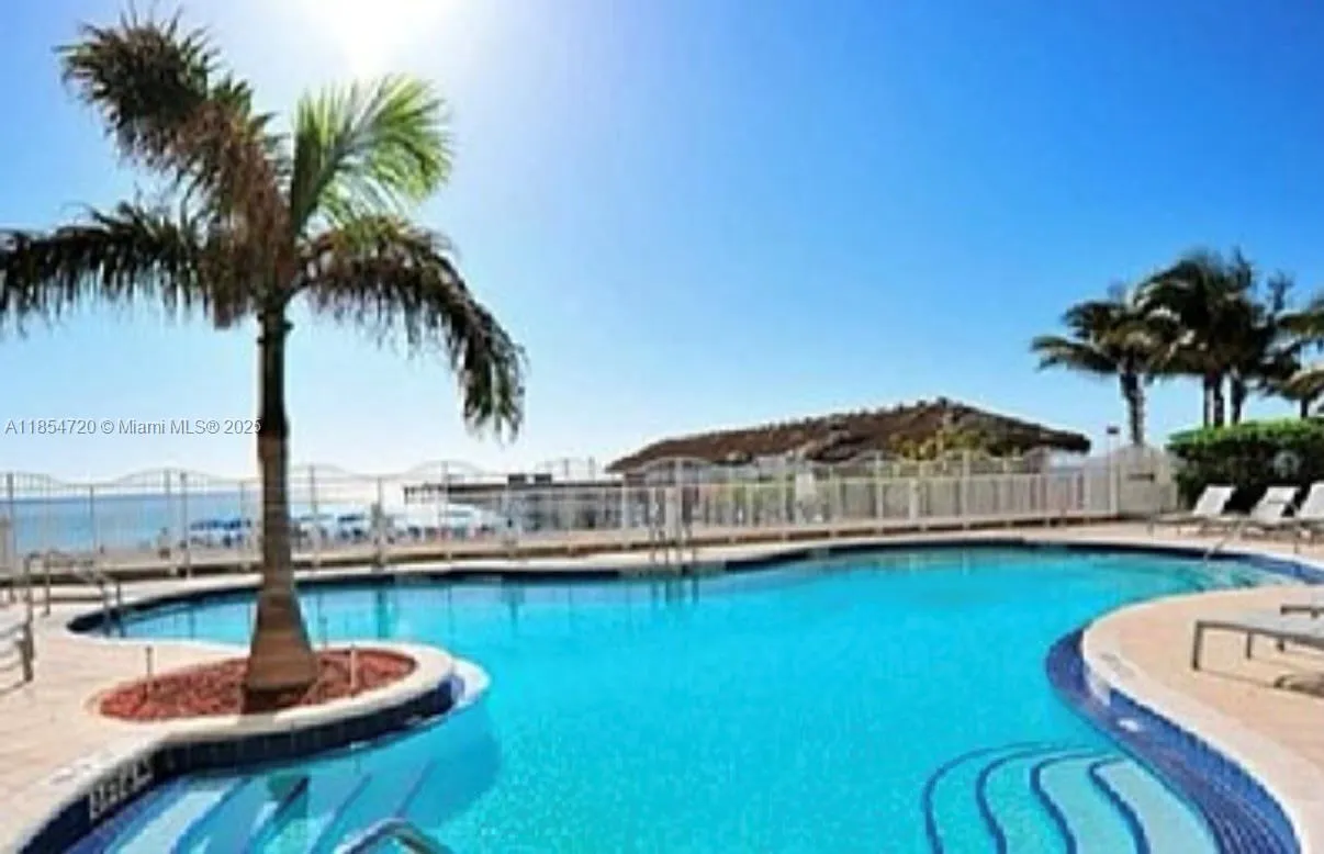 16699 E Collins Ave, #1103