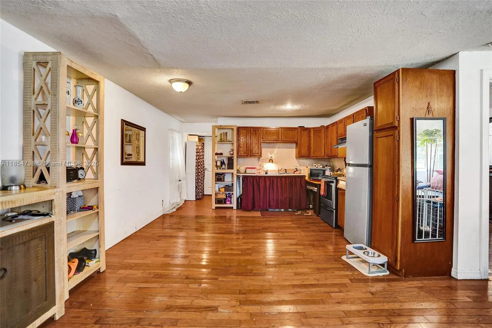 48 SW 14th St