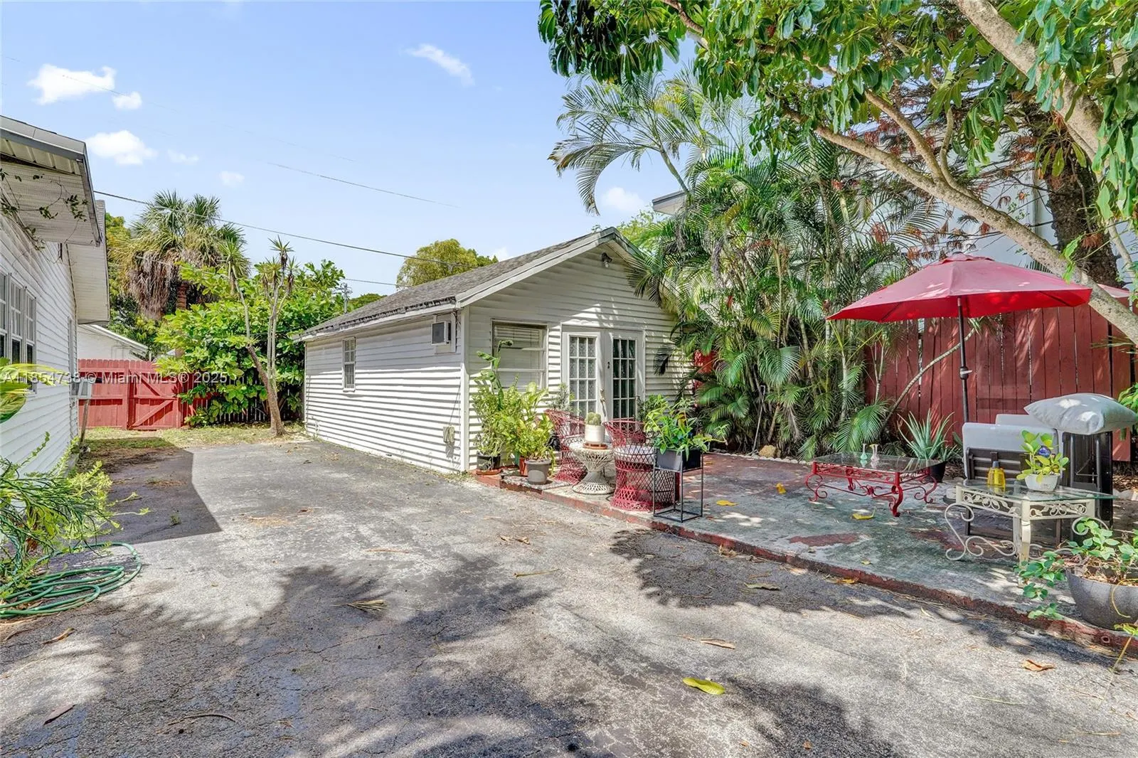48 SW 14th St