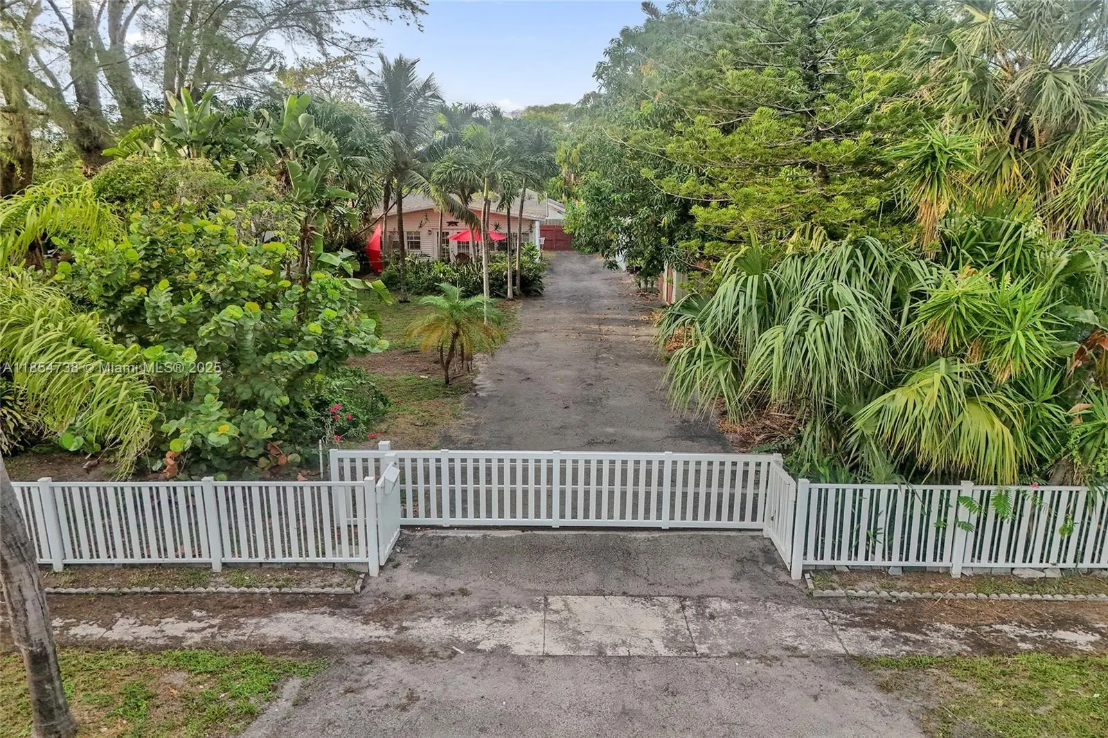 48 SW 14th St
