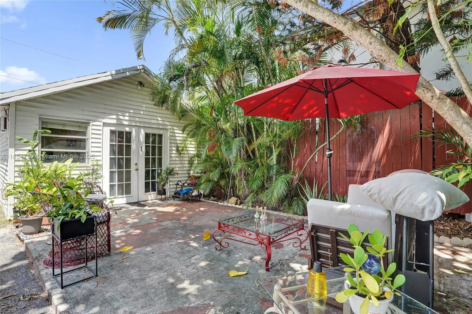 48 SW 14th St