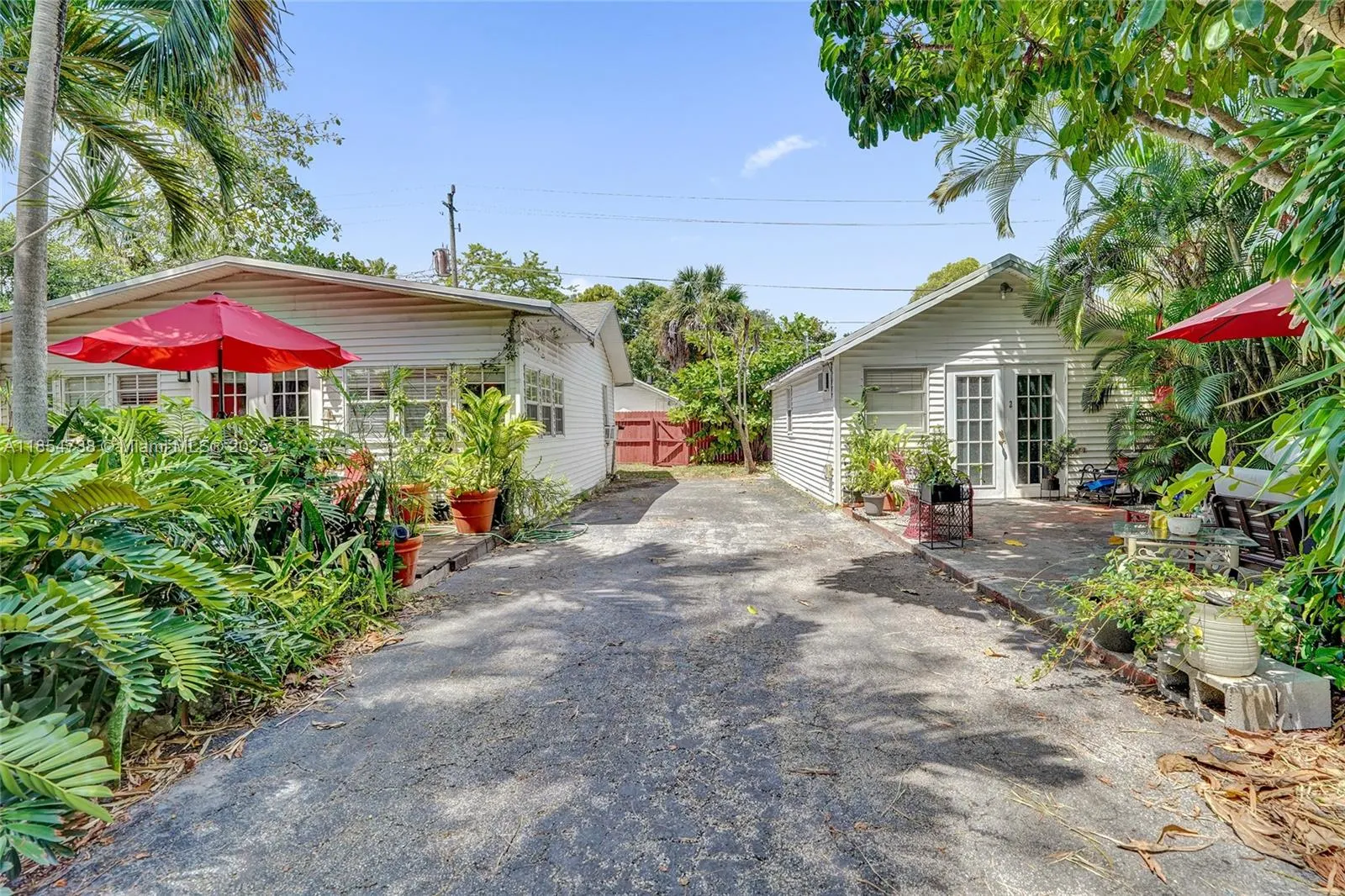 48 SW 14th St