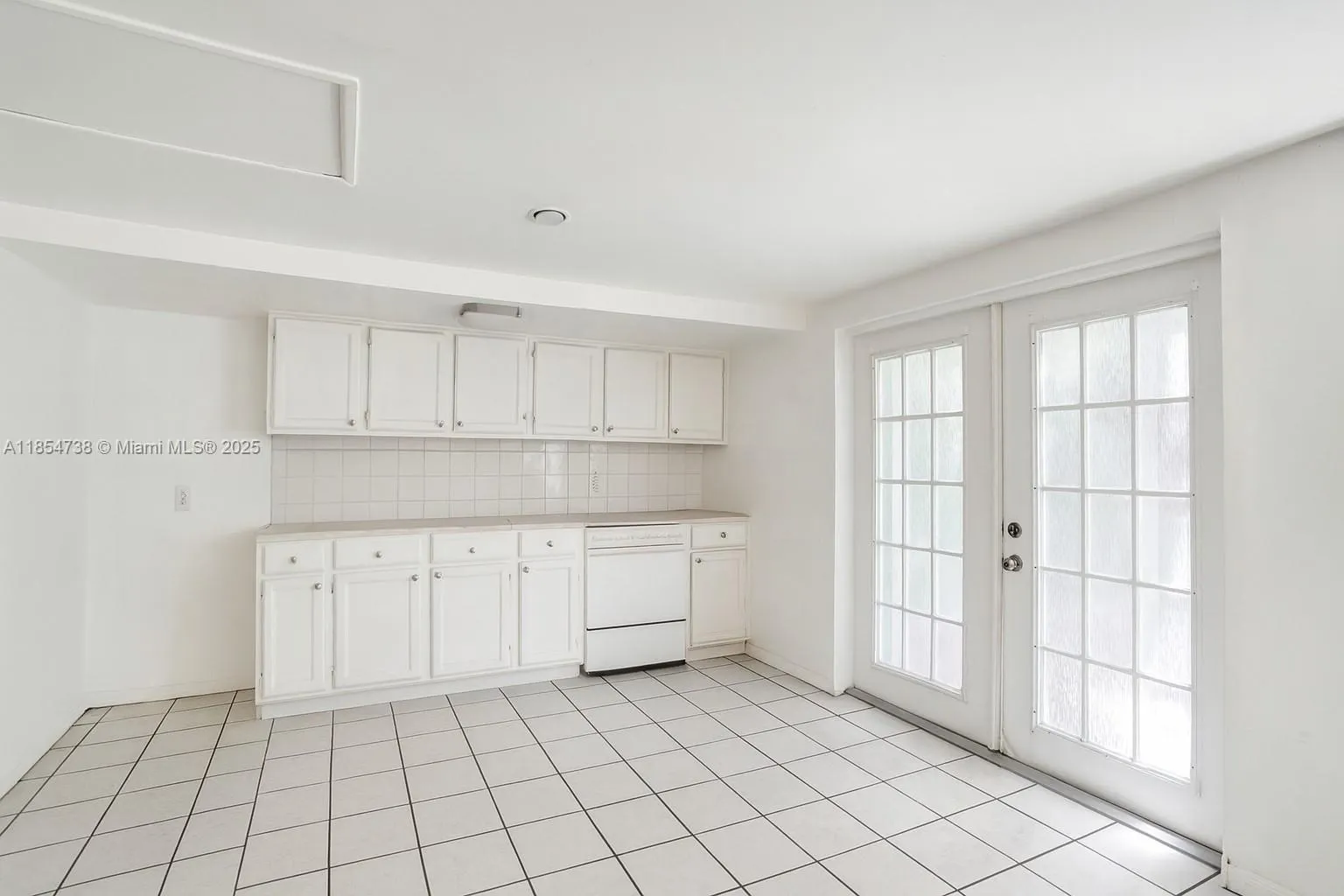48 SW 14th St