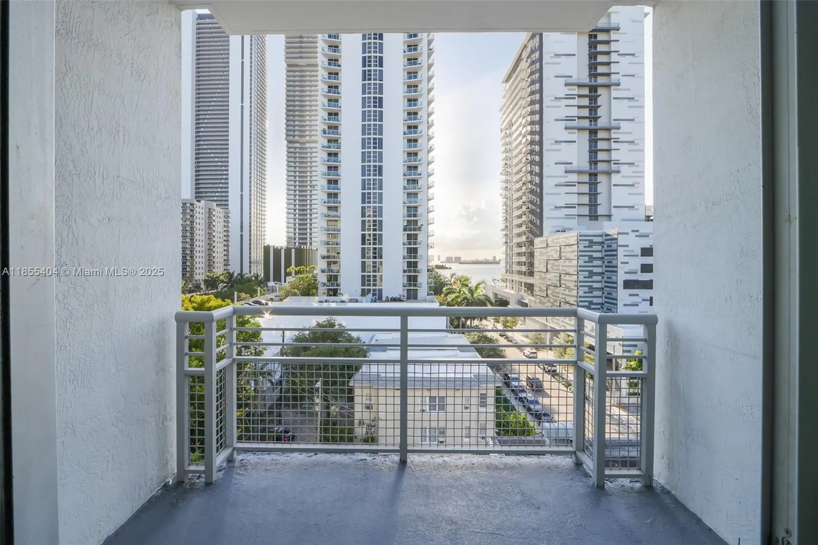 2200 NE 4th Ave, #603