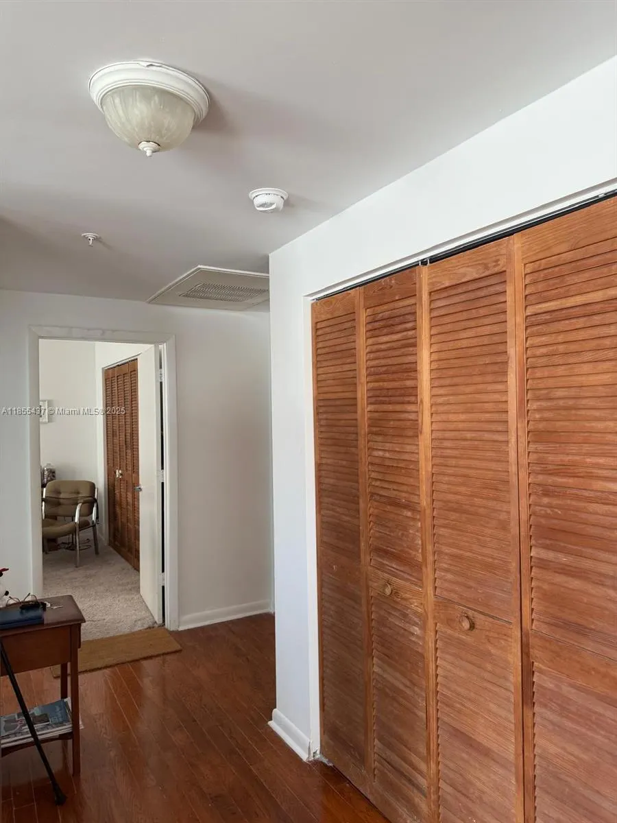 1542 Drexel Ave, #301