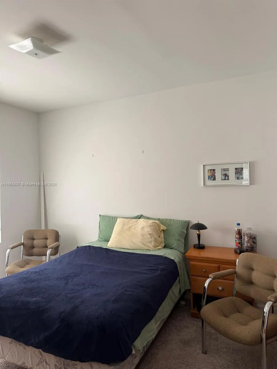 1542 Drexel Ave, #301