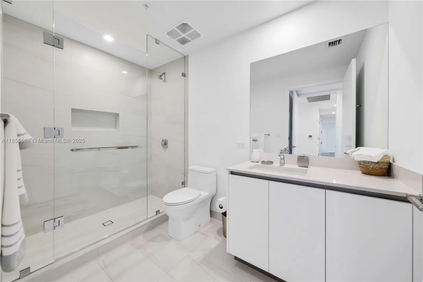900 N Ocean Blvd, #801