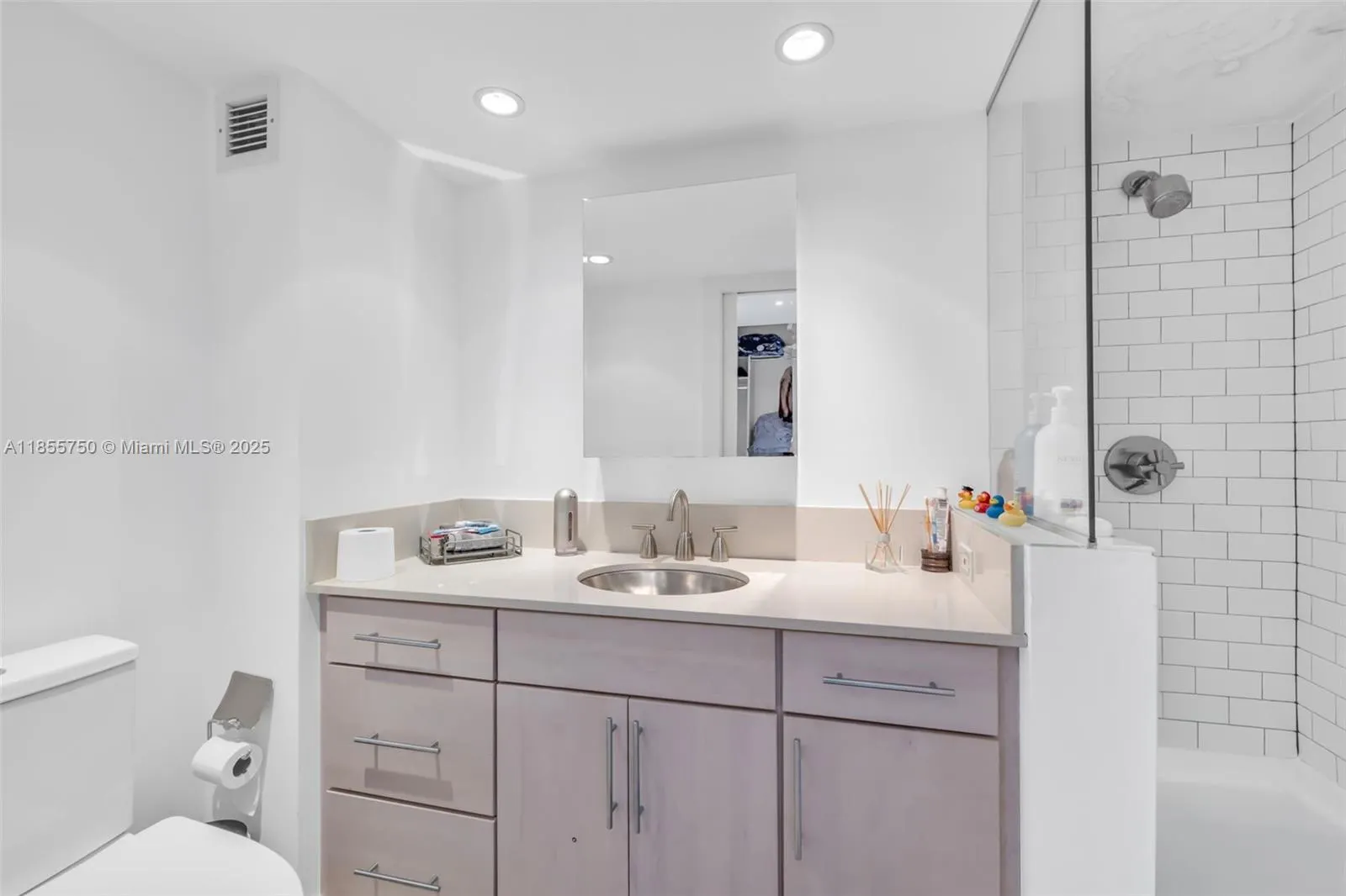 11 Island Ave, #411