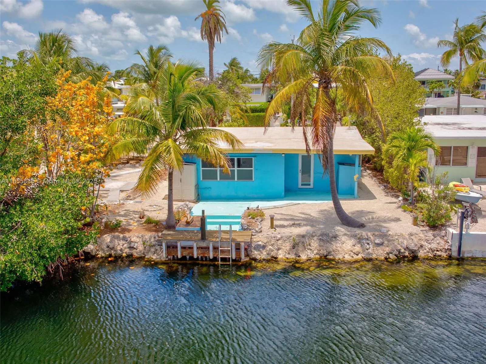 140 Gardenia St