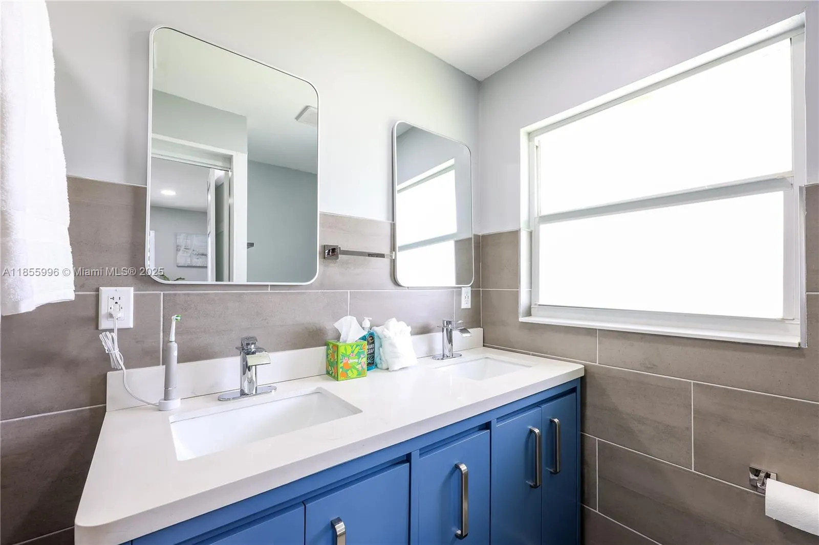 3505 SE 16th Place