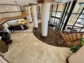 10185 Collins Ave, #818