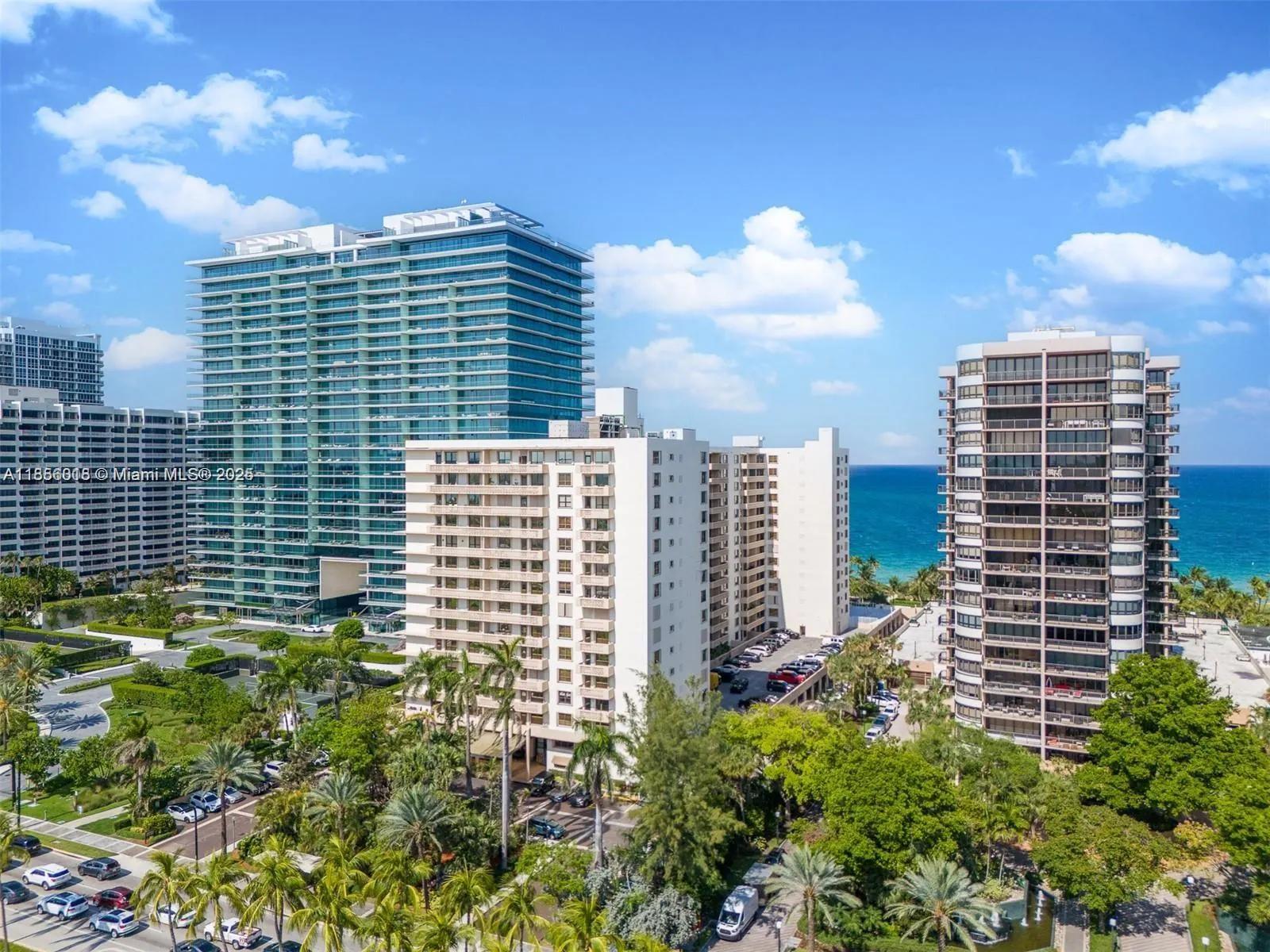 10185 Collins Ave, #818