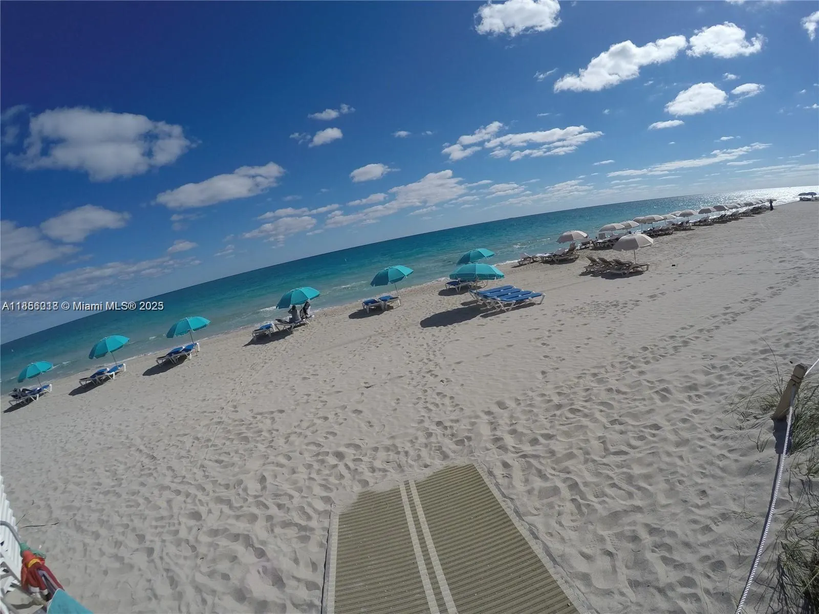 10185 Collins Ave, #818