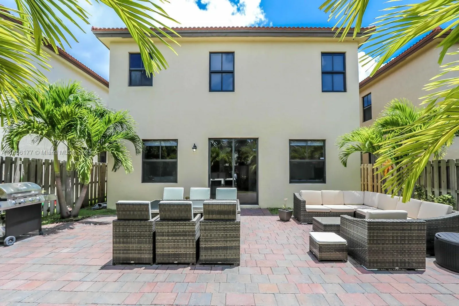 8868 NW 101st Pl