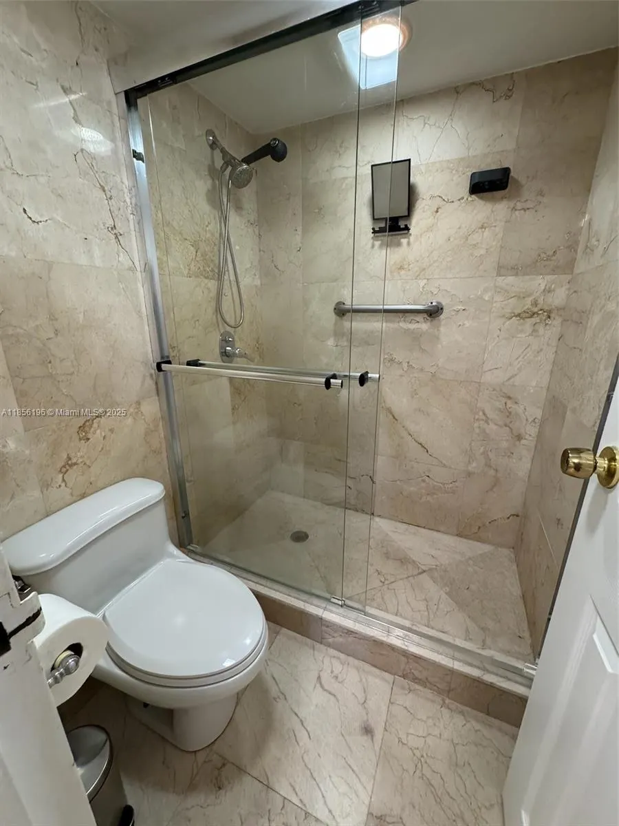 100 Bayview Dr, #309
