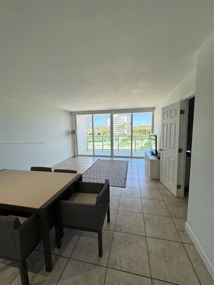 100 Bayview Dr, #309