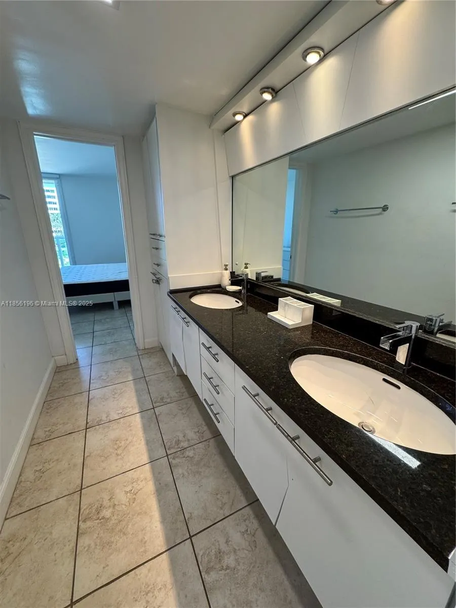 100 Bayview Dr, #309