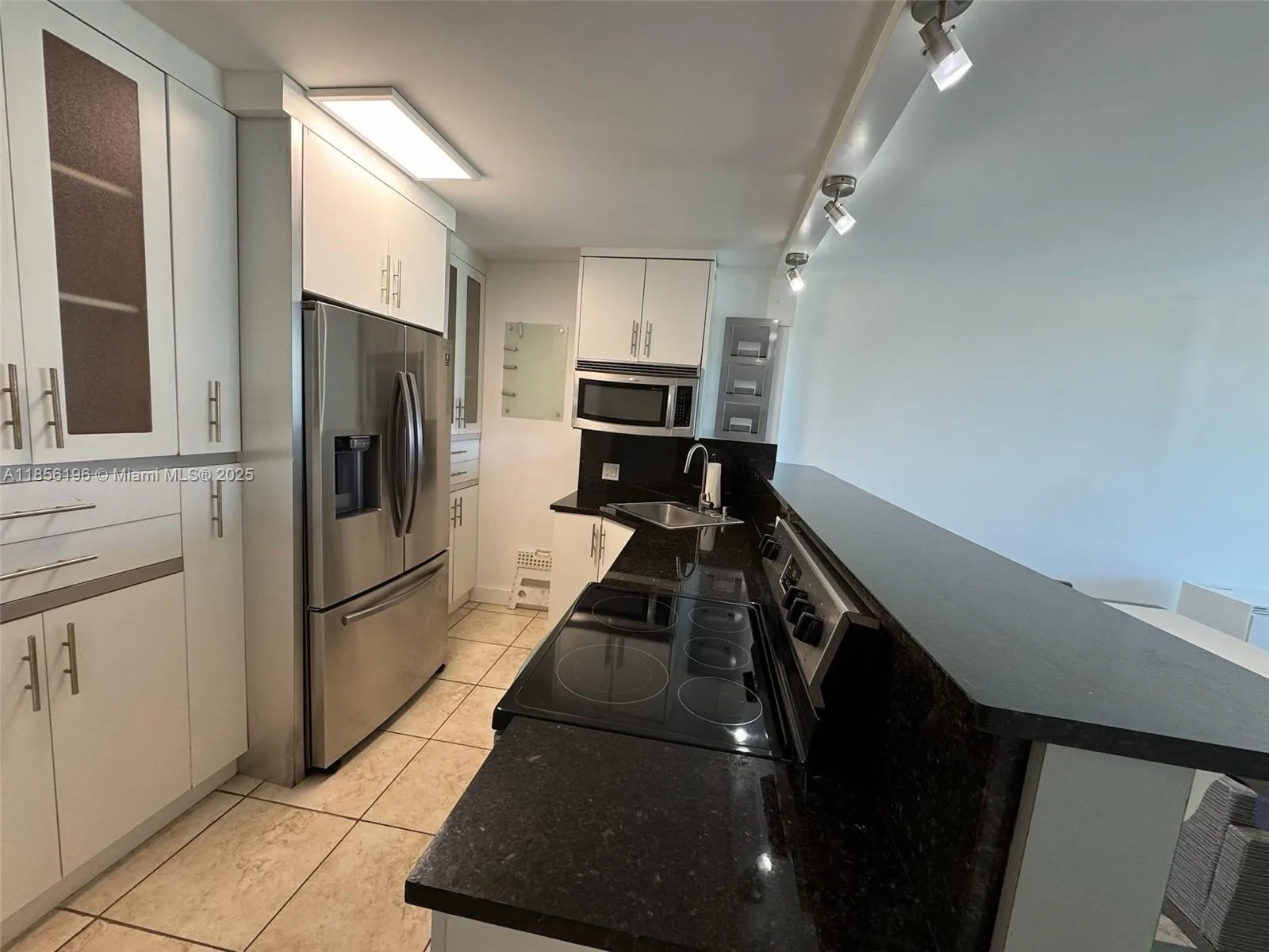 100 Bayview Dr, #309