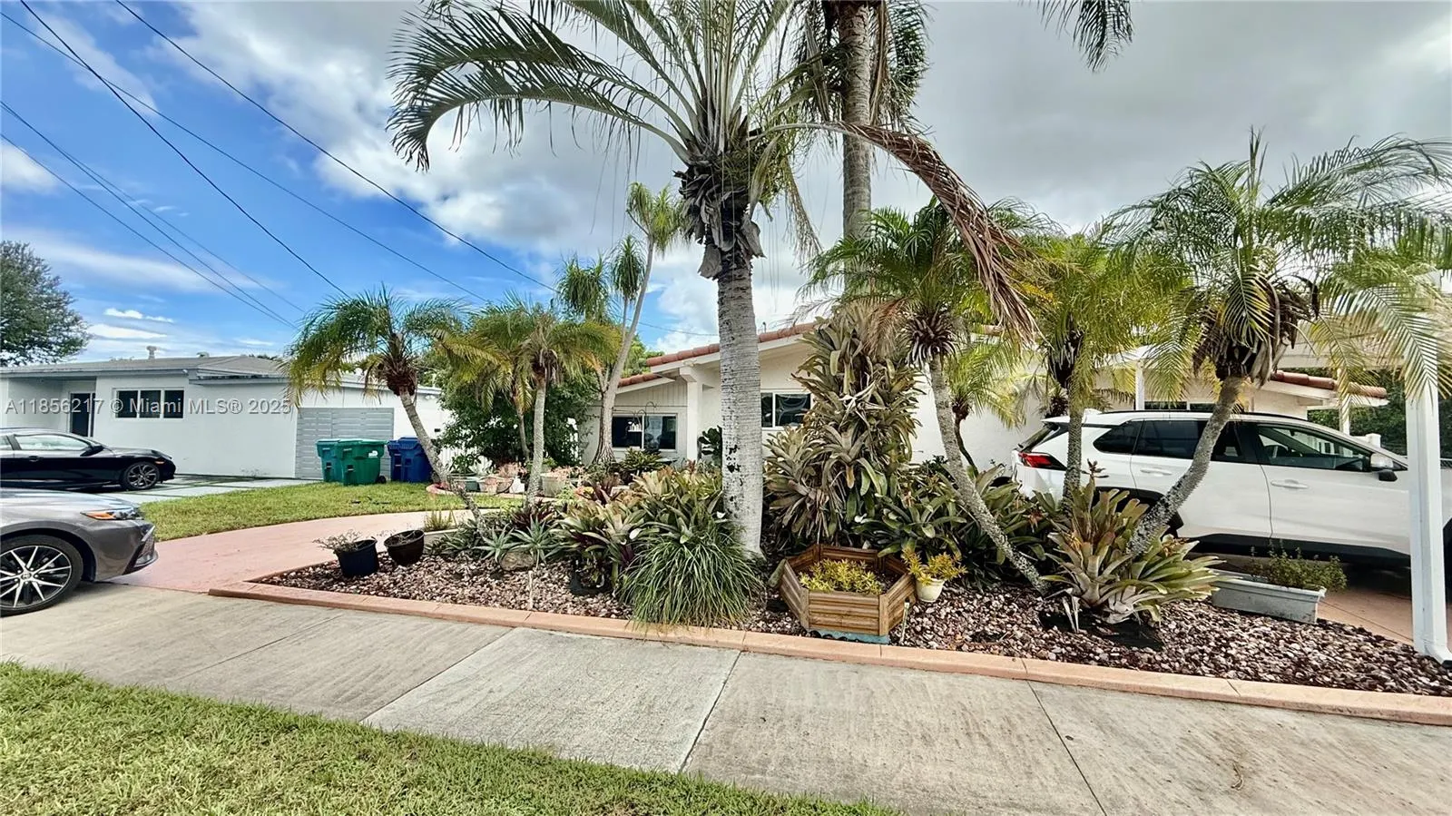 2500 NE 209th Ter