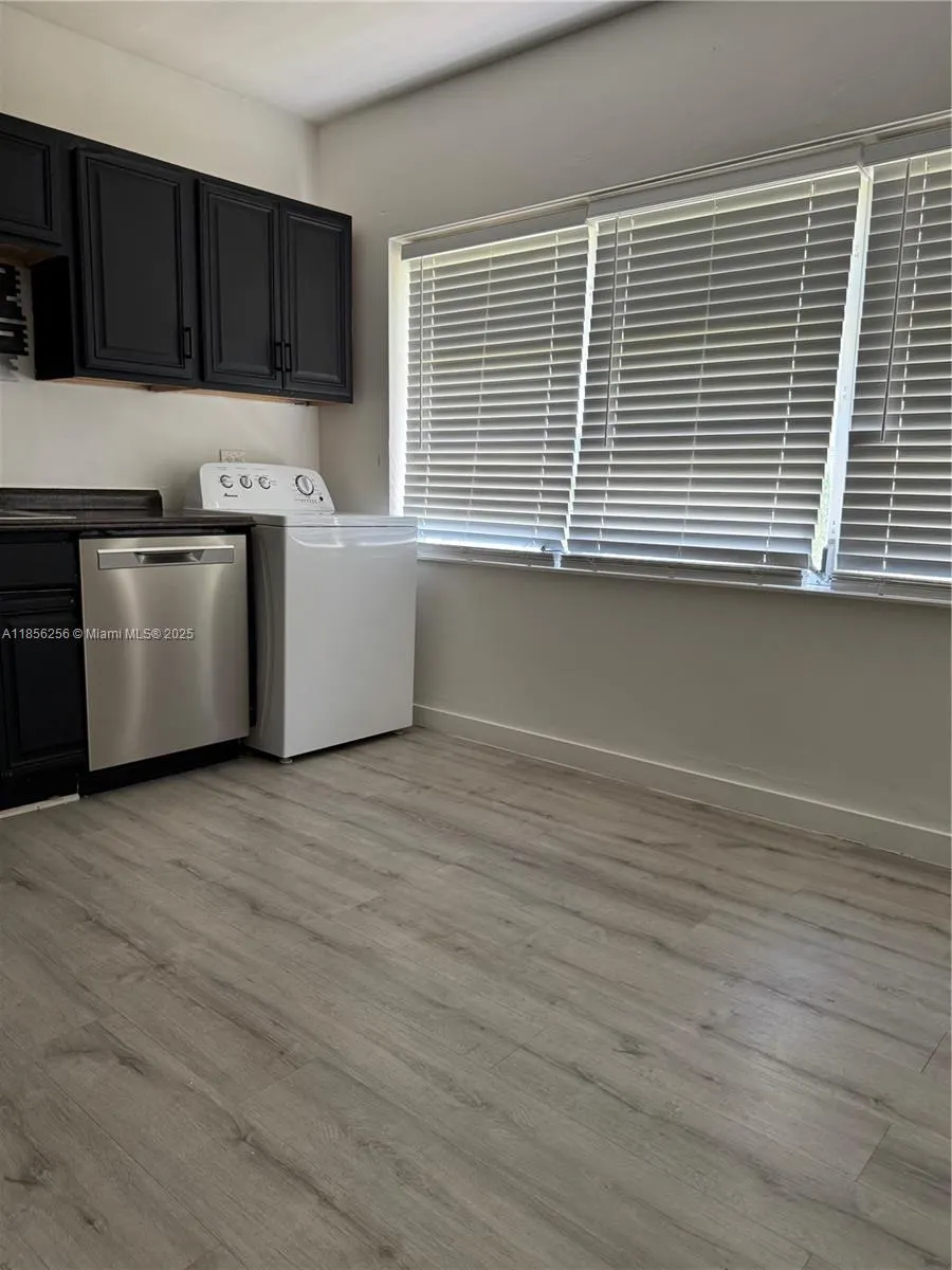 1003 SW 4th Ave, #2