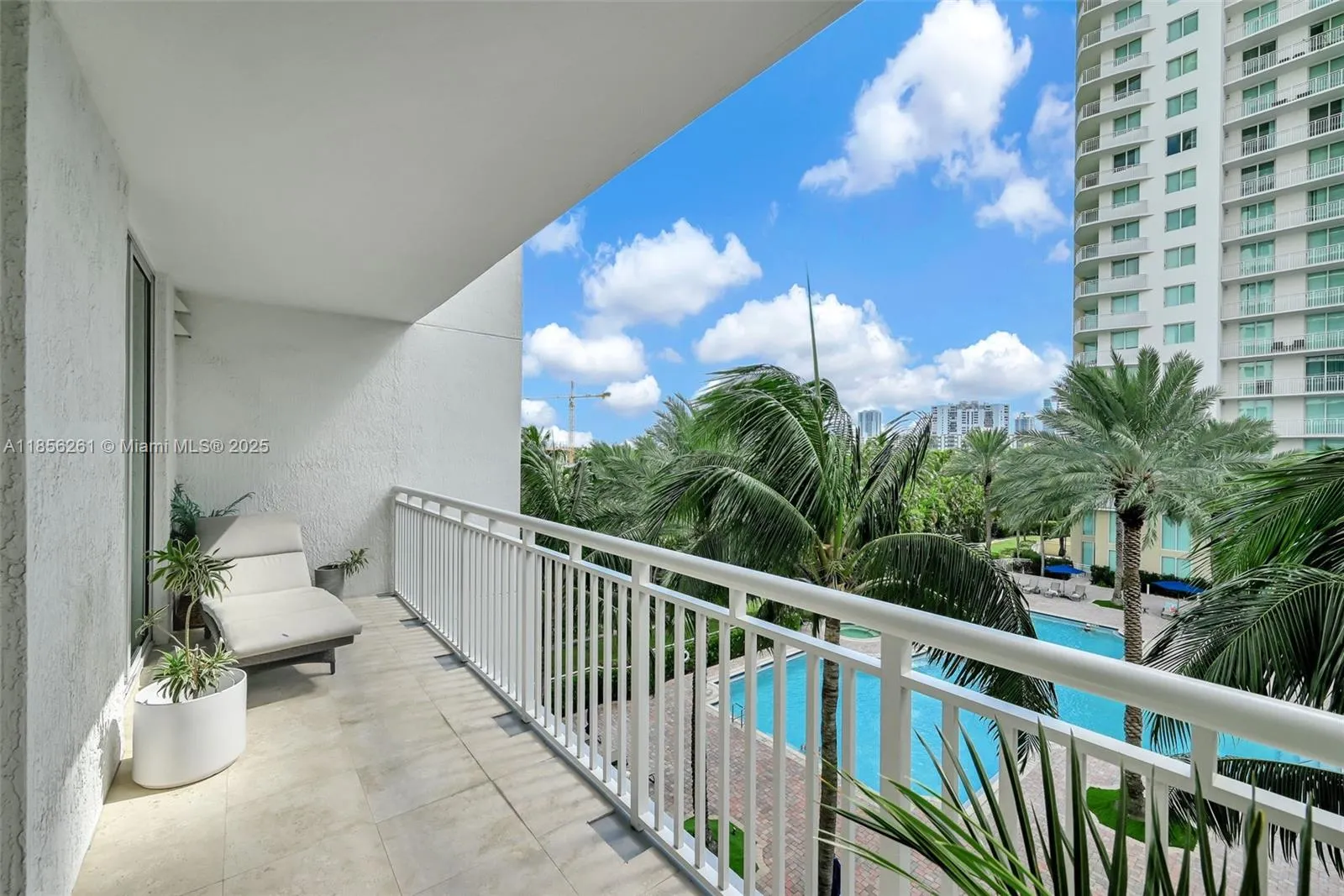 1745 E Hallandale Beach Blvd, #303W