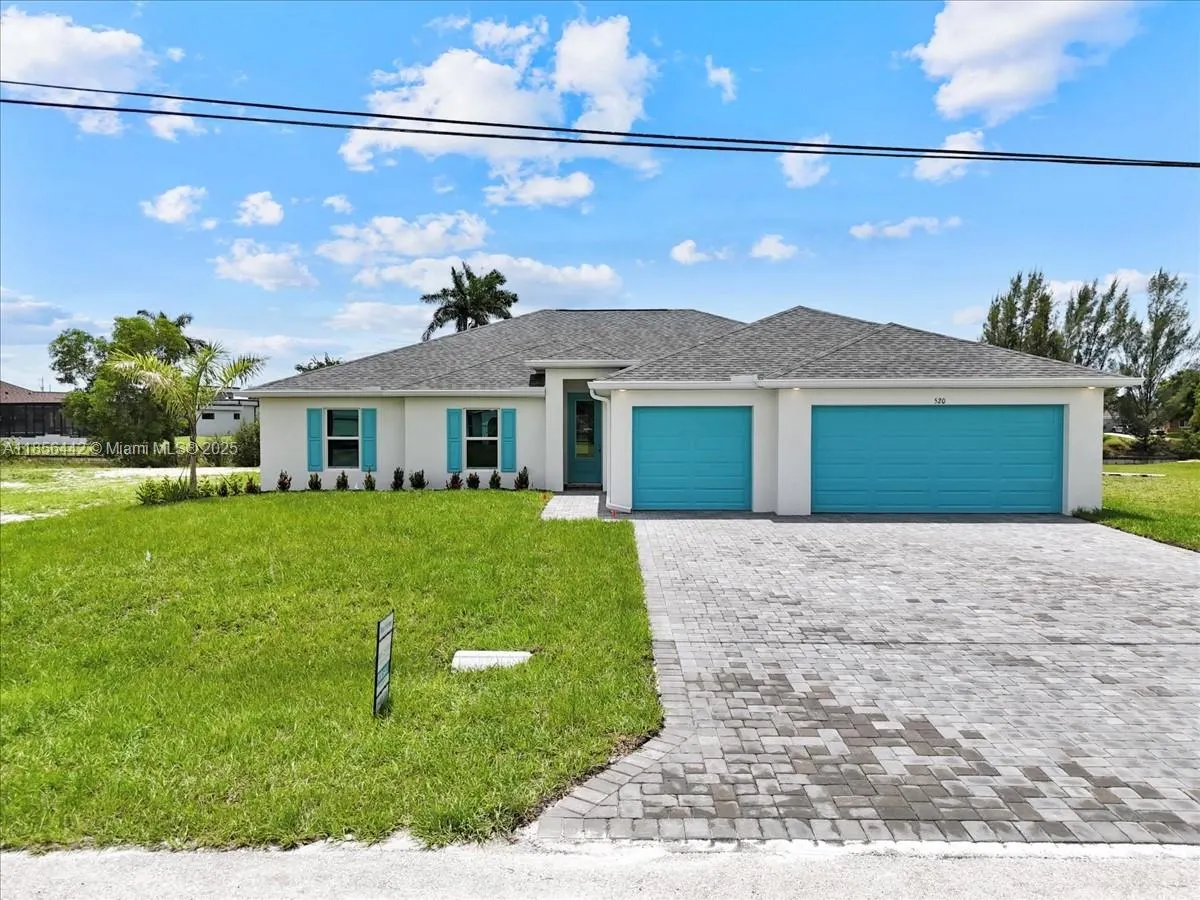 520 SW 28th St