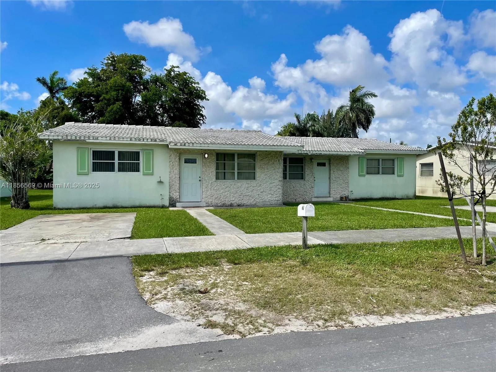 60 NW 162nd St