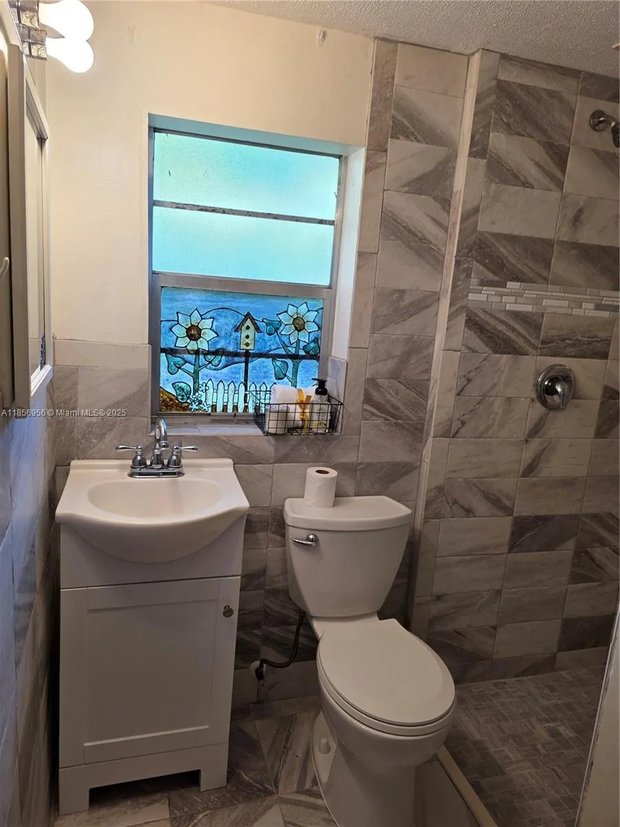 4321 Kirby Loop Road, #2