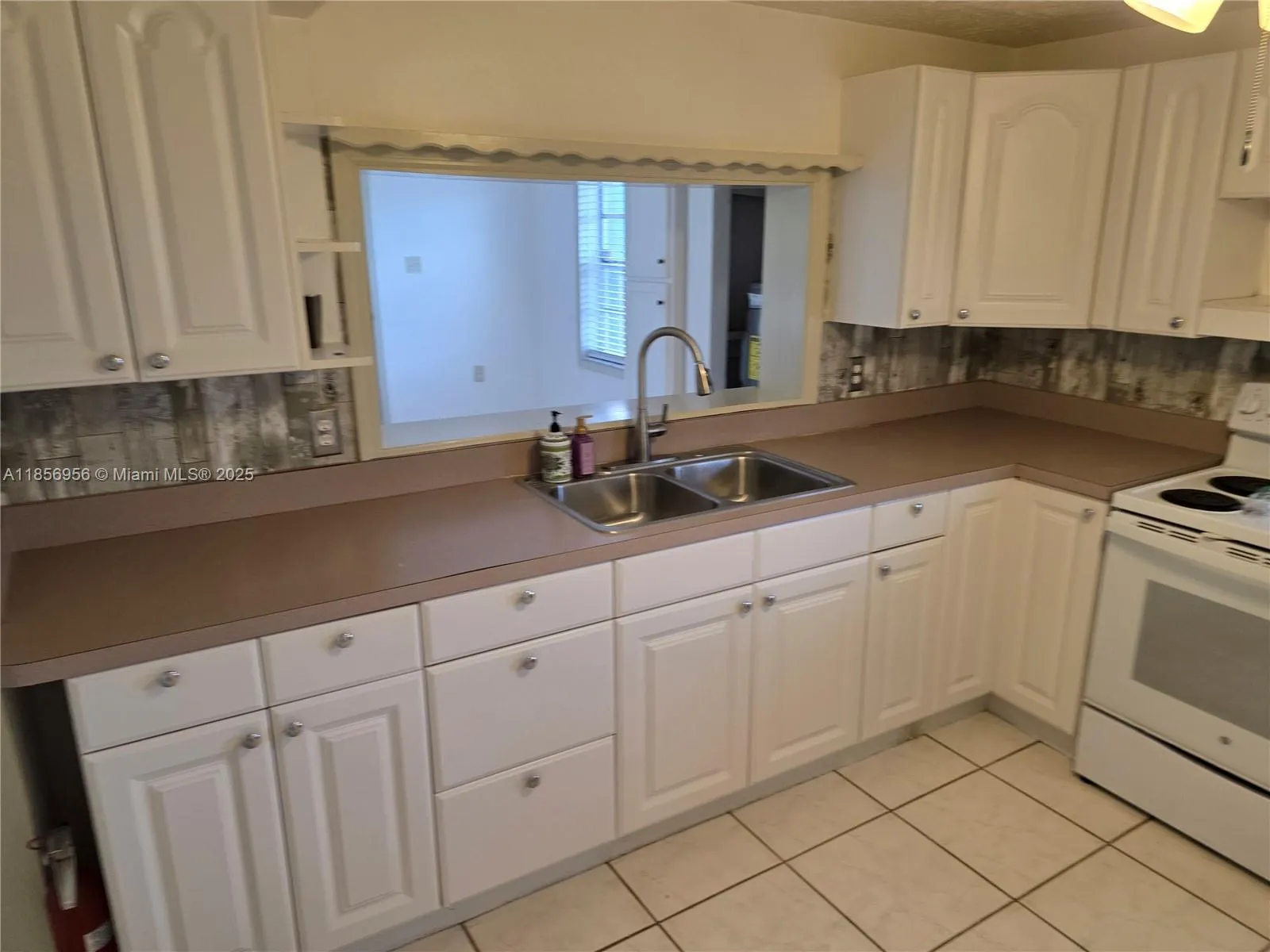 4321 Kirby Loop Road, #2