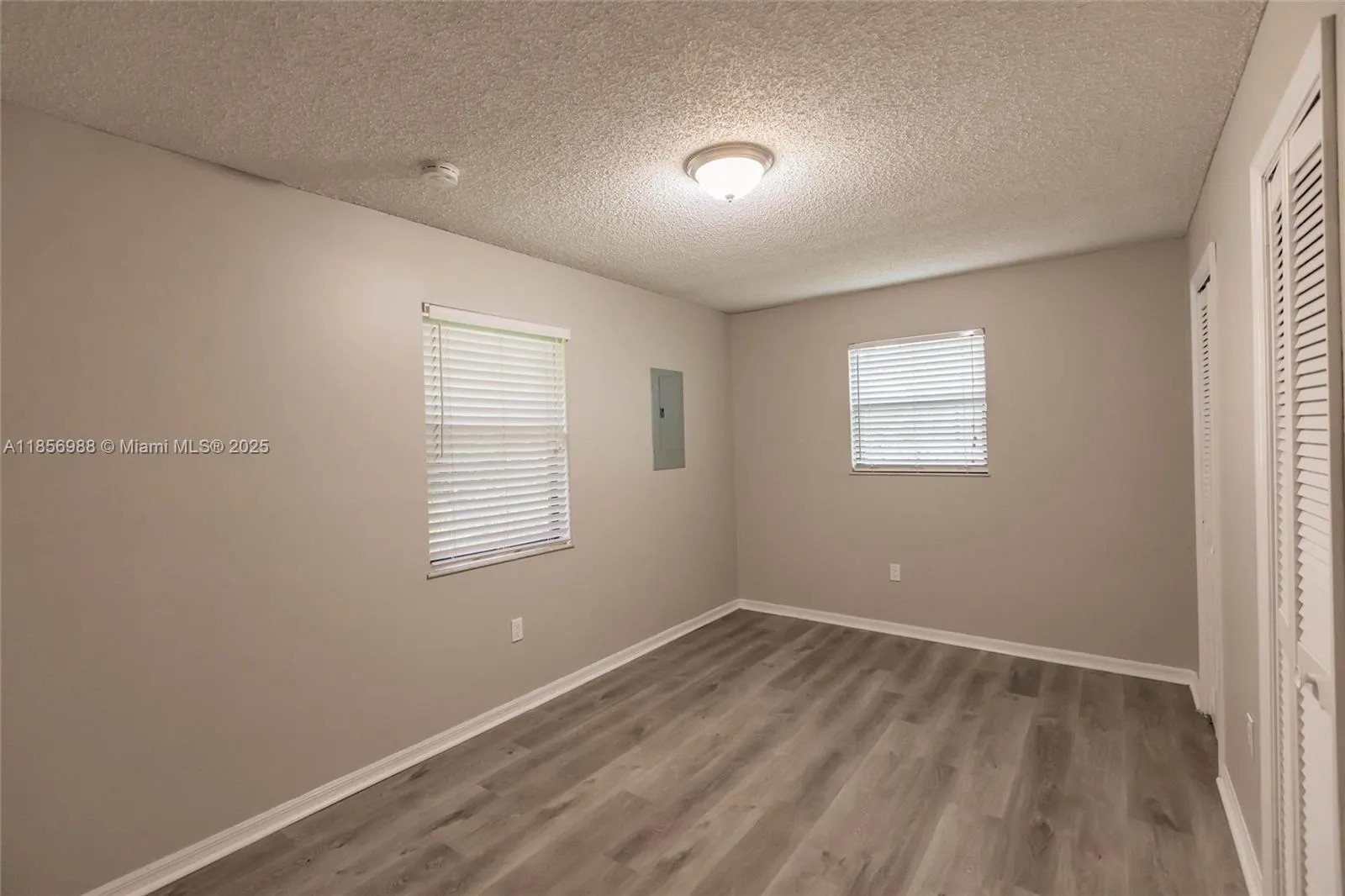 7603 Penny Ln