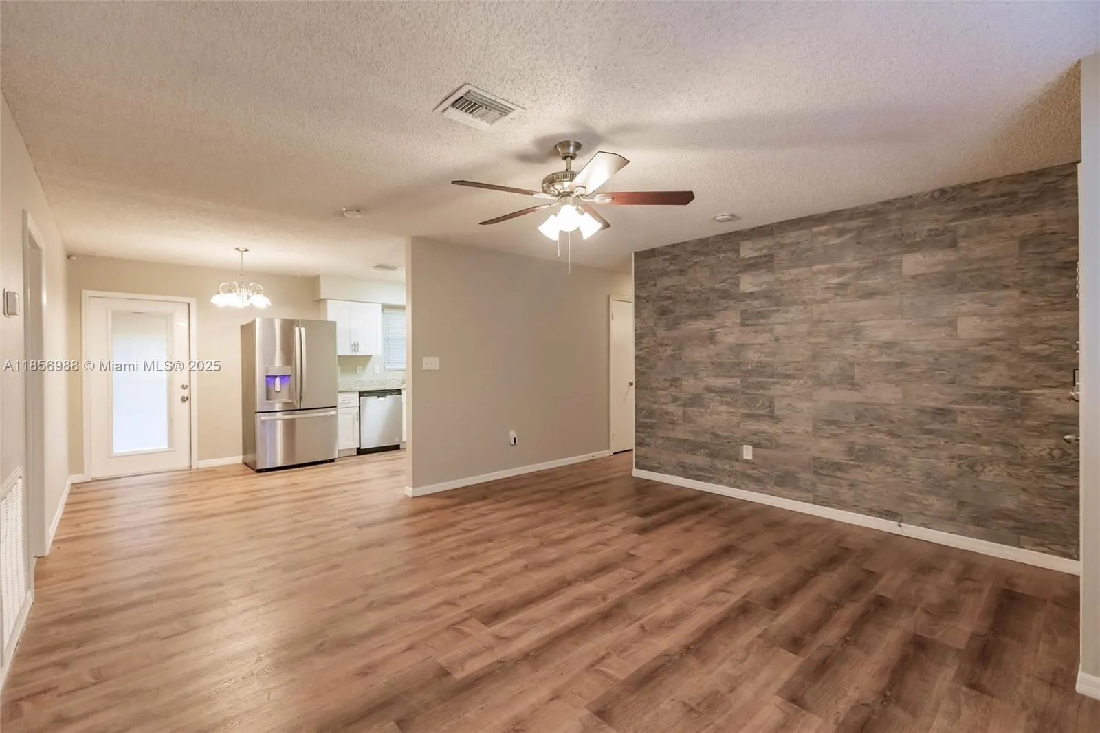 7603 Penny Ln